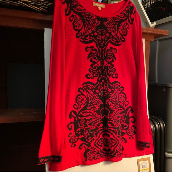 Ellen Tracy Sweater. New with tags. Medium, Red/Black, Elegant - Picture 3 of 12